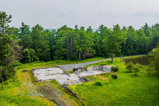 $199,000 | 398 Valley View Road, Hartford, VT 05001