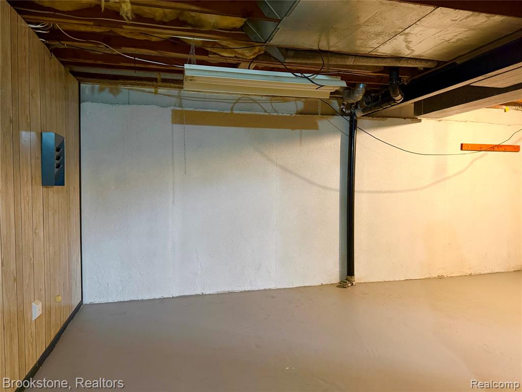 8401 18 18 Mile Road, Unit 196 Sterling Heights, MI 48313 - Photo 12 of 16
