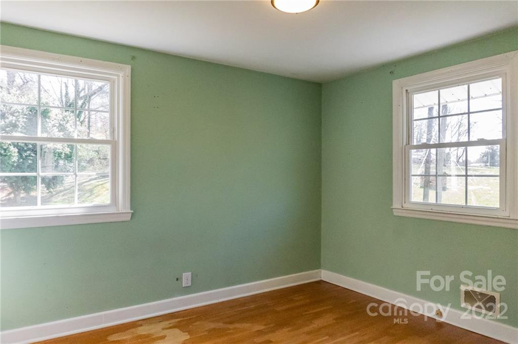 5842 Grace Chapel Road Hickory, NC 28601 - Photo 27 of 35 Gallery Image 27