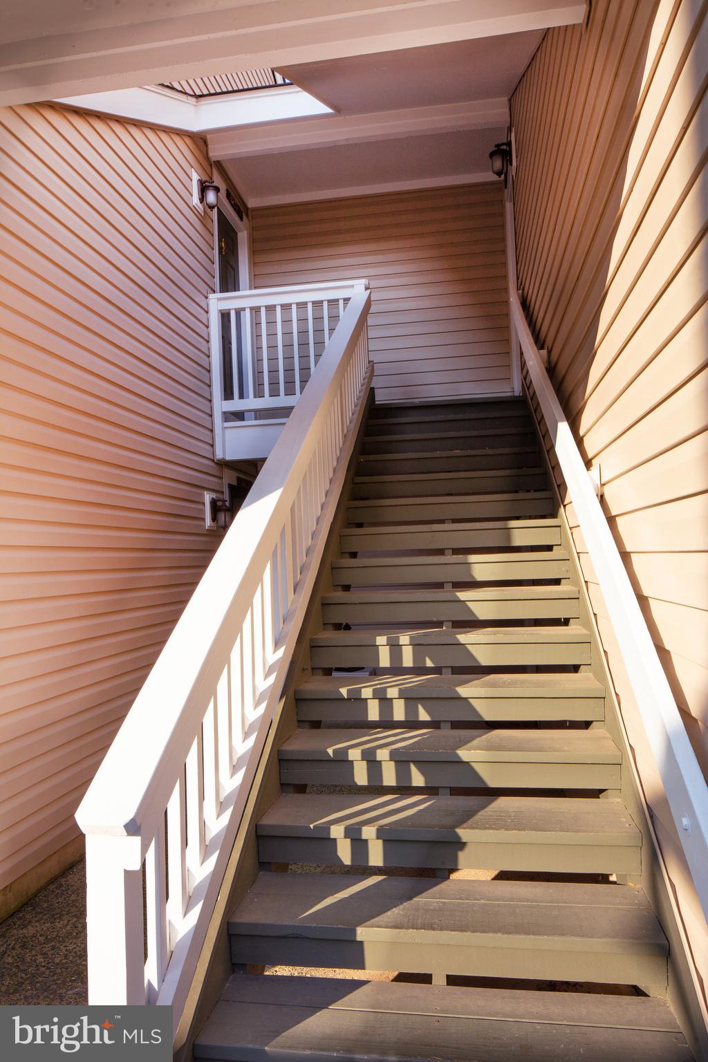 Upper level