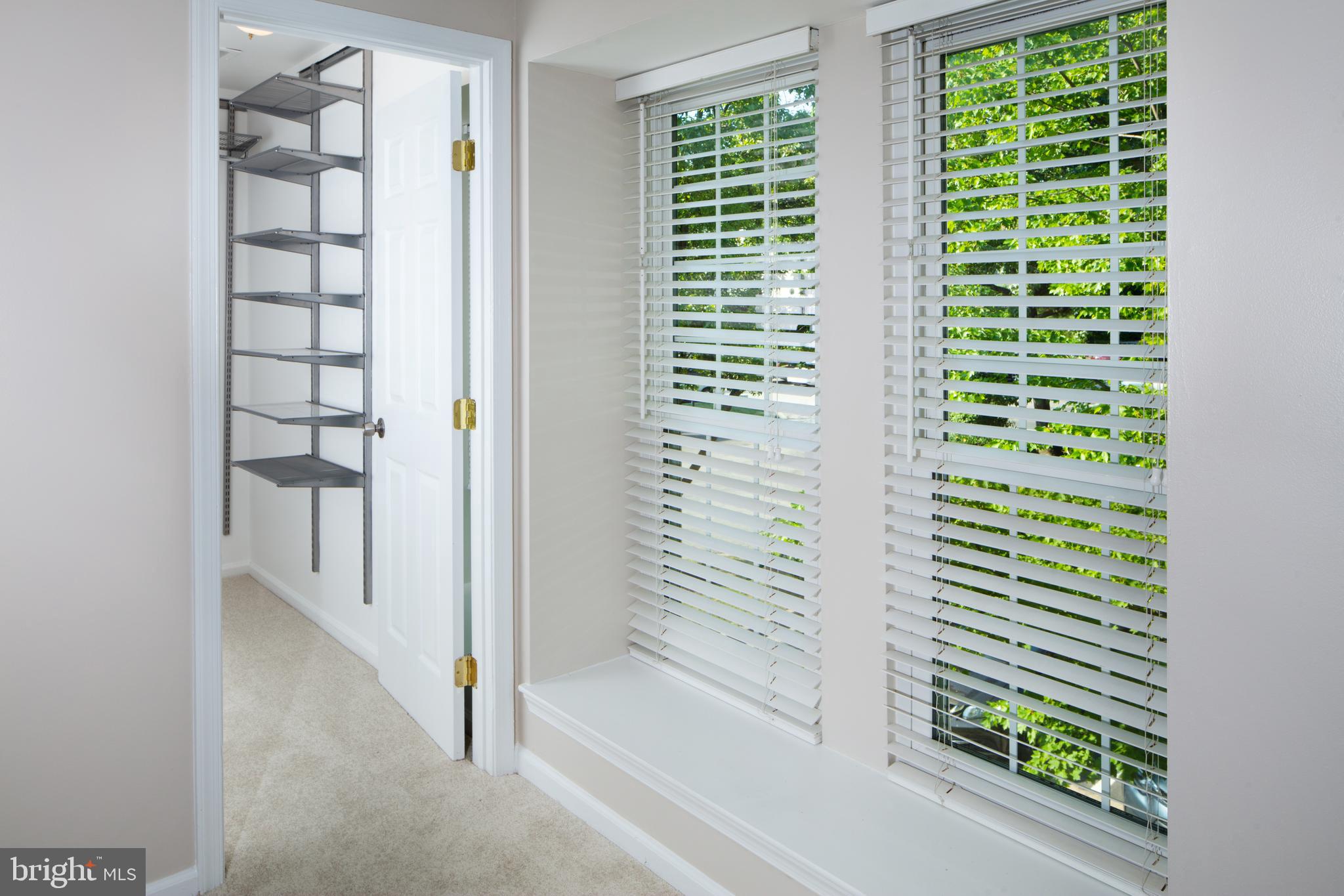 4527 28th Road South, Unit B Arlington, VA 22206 - Photo 23 of 33 Primary bedroom w/ natural light & walk-in closet