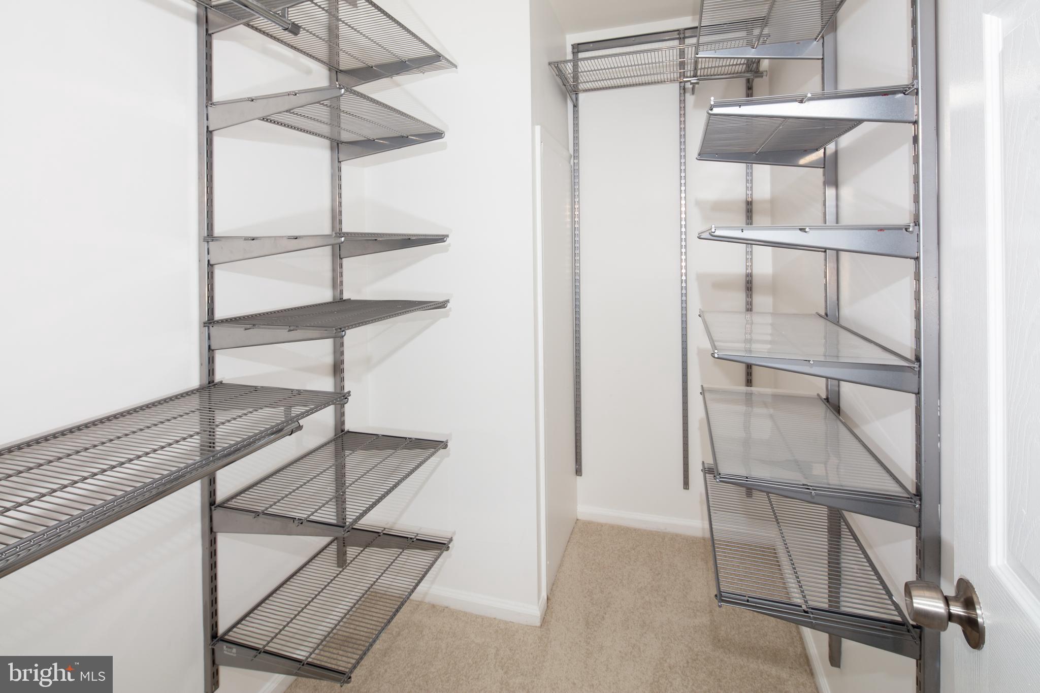 4527 28th Road South, Unit B Arlington, VA 22206 - Photo 24 of 33 Walk-in closet w/ adjustable shelving
