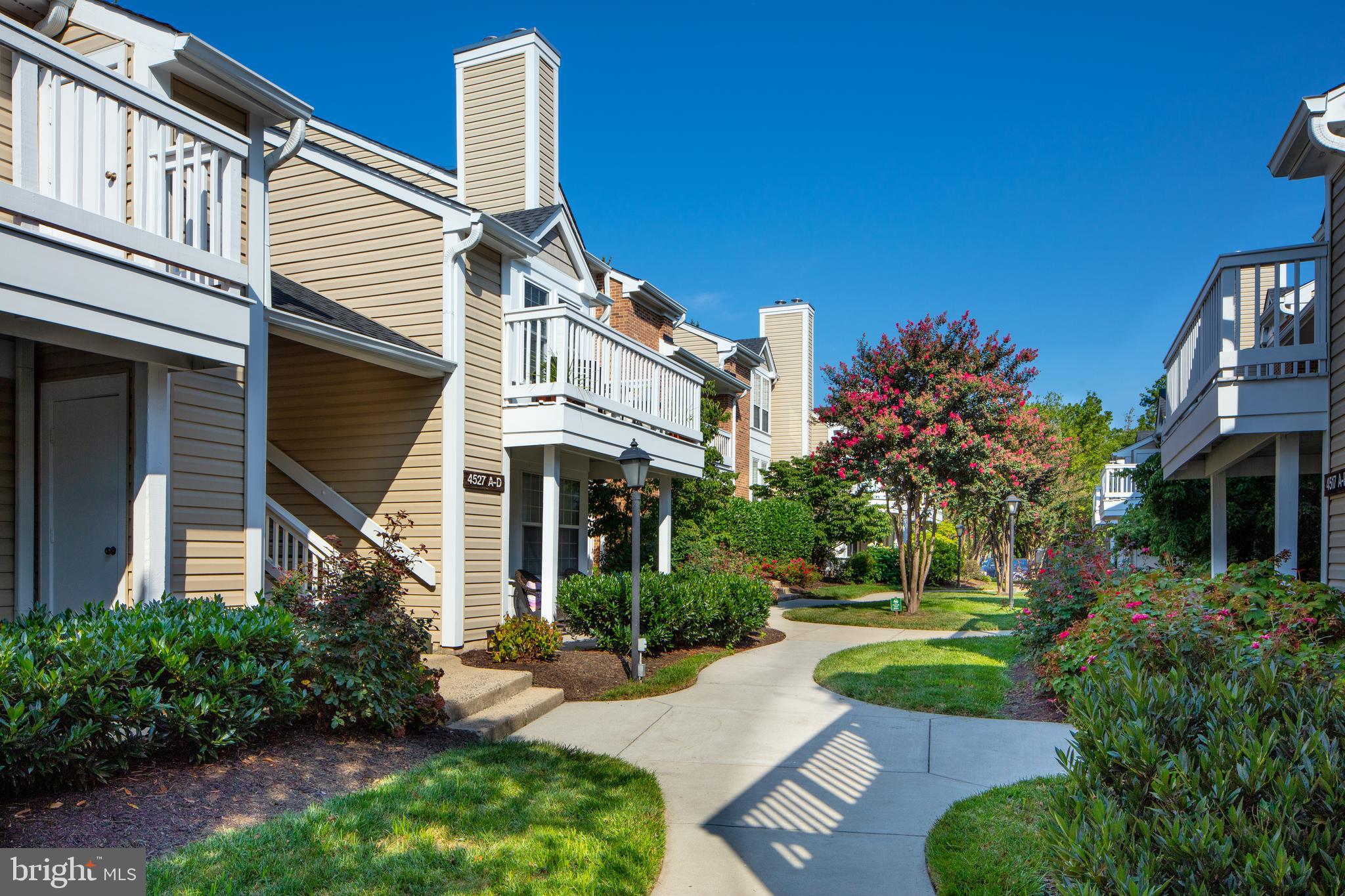 4527 28th Road South, Unit B Arlington, VA 22206 - Photo 33 of 33 Welcome home to Heatherlea!