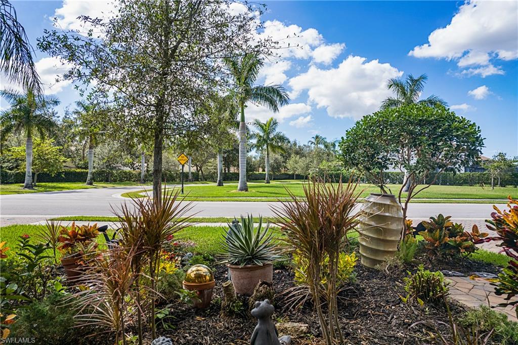 4311 Raffia Palm Circle Naples, FL 34119 - Photo 5 of 27 Gallery Image 5