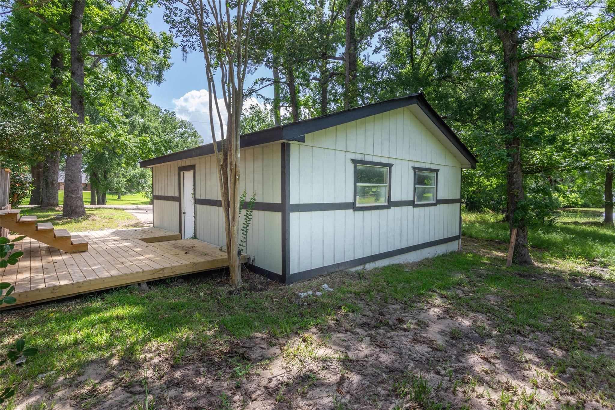 266 Lakeland Road Huntsville, TX 77320 - Photo 30 of 30 Garage