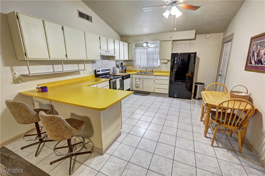 3920 Point Drive Pahrump, NV 89060 - Photo 11 of 45