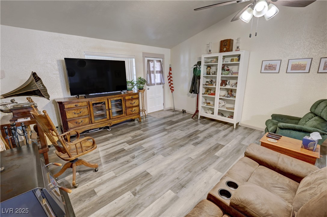 3920 Point Drive Pahrump, NV 89060 - Photo 10 of 45