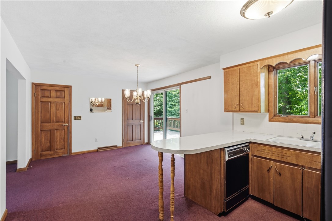 251 Madeleine Avenue Woonsocket, RI 02895 - Photo 13 of 44