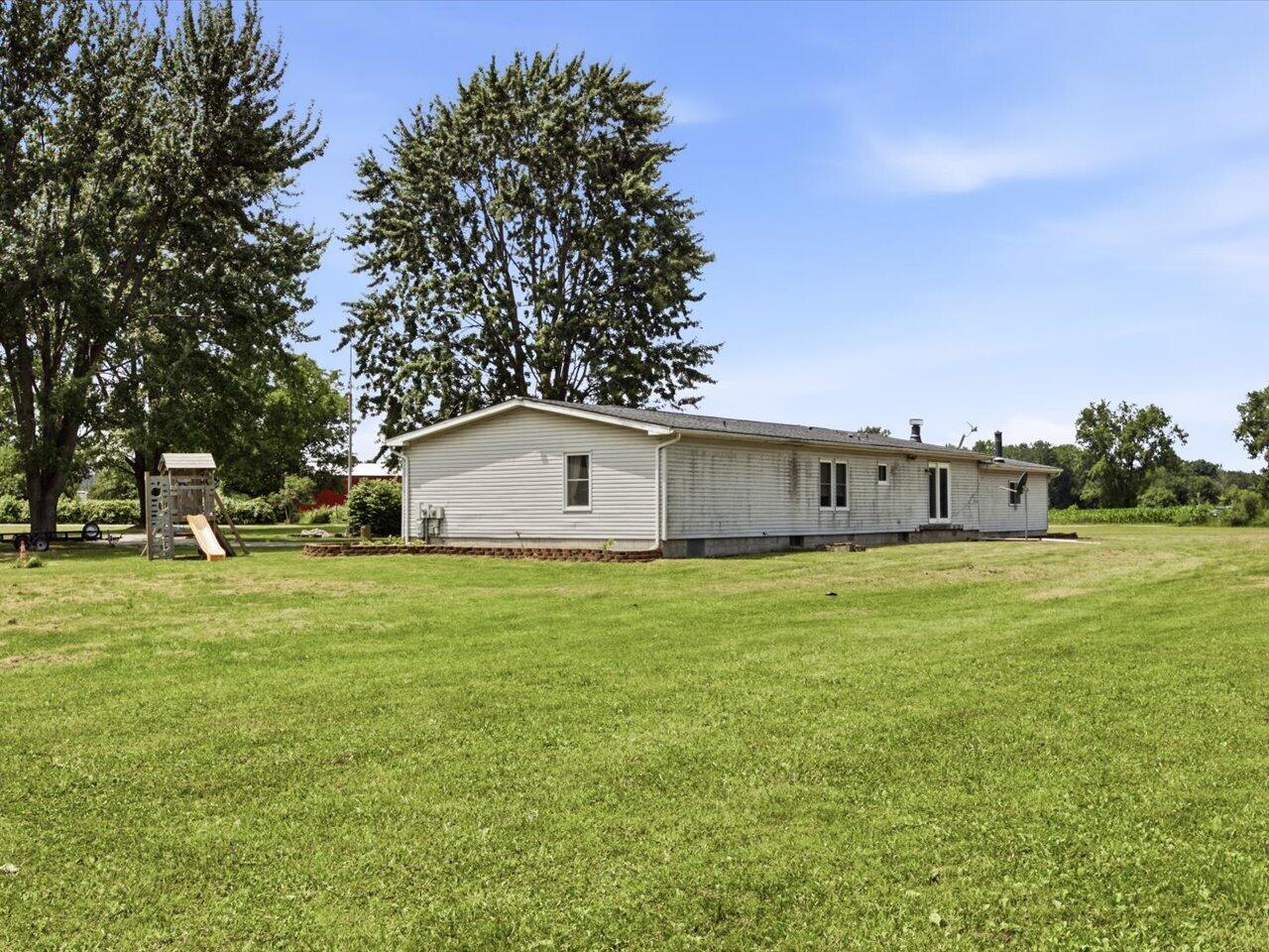 6940 Perry Road Yale, MI 48097 - Photo 5 of 40 Gallery Image 5