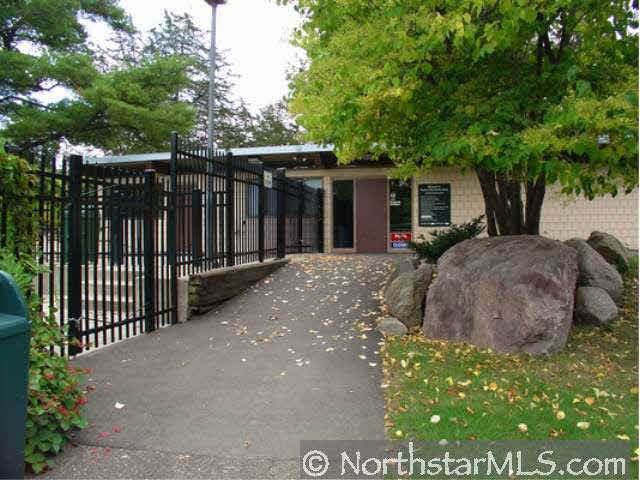 8952 Neill Lake Road, Unit 163 Eden Prairie, MN 55347 - Photo 7 of 10 Gallery Image 7