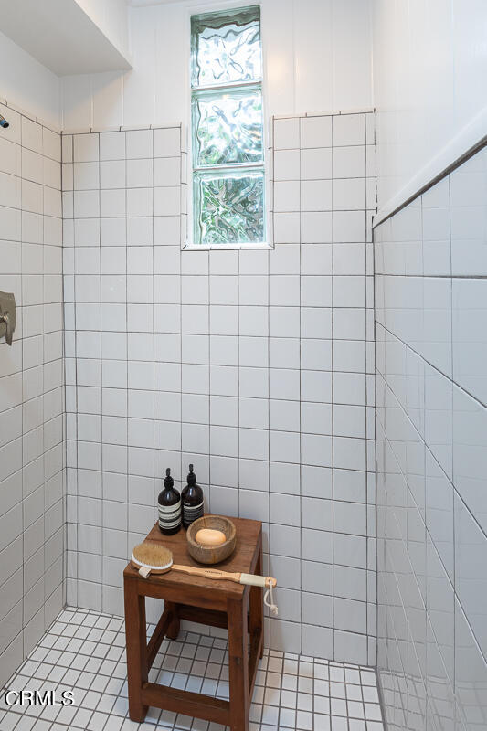 1707 Kaweah Drive Pasadena, CA 91105 - Photo 20 of 41 a bathroom with a shower