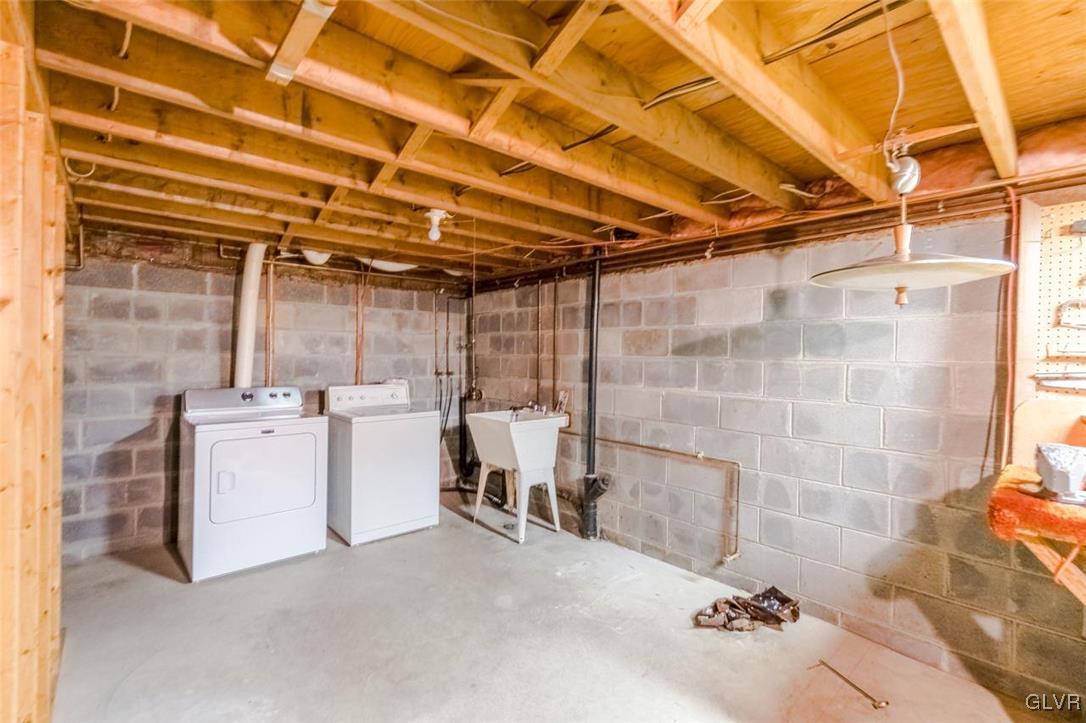 5742 Old Carriage Road Bath, PA 18014 - Photo 23 of 26 Gallery Image 23