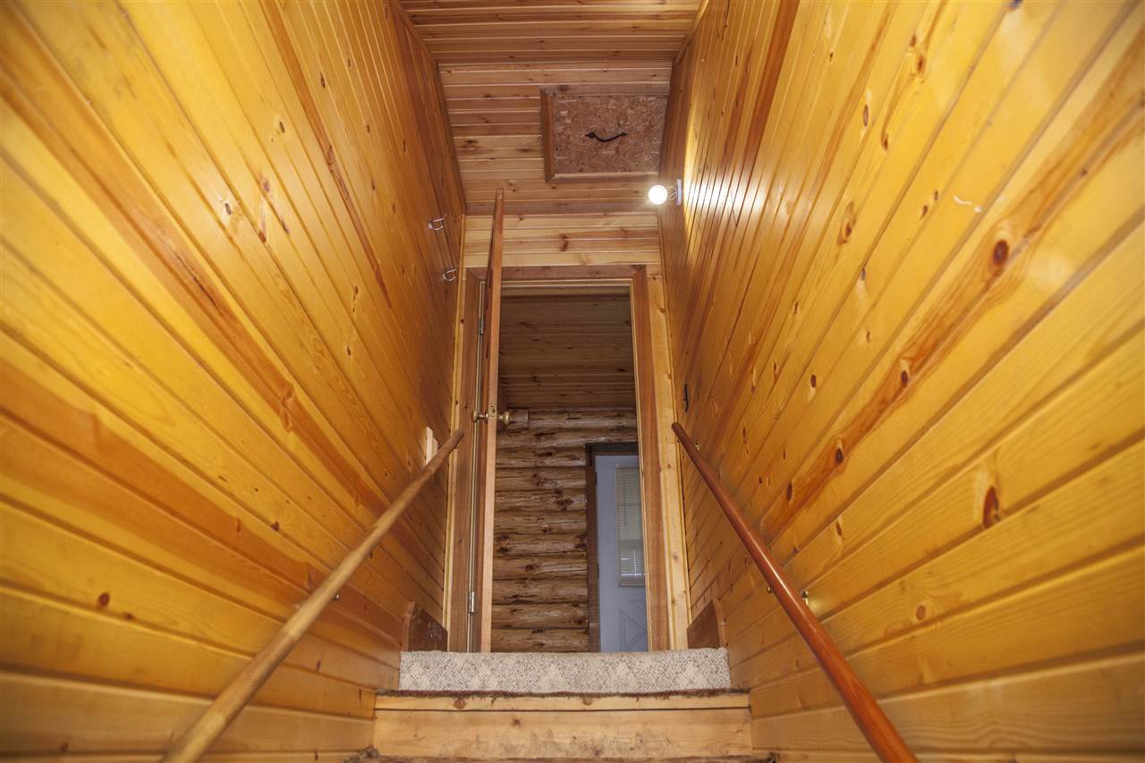 13026 West State Road Winnebago, IL 61088 - Photo 15 of 24 a view of entryway