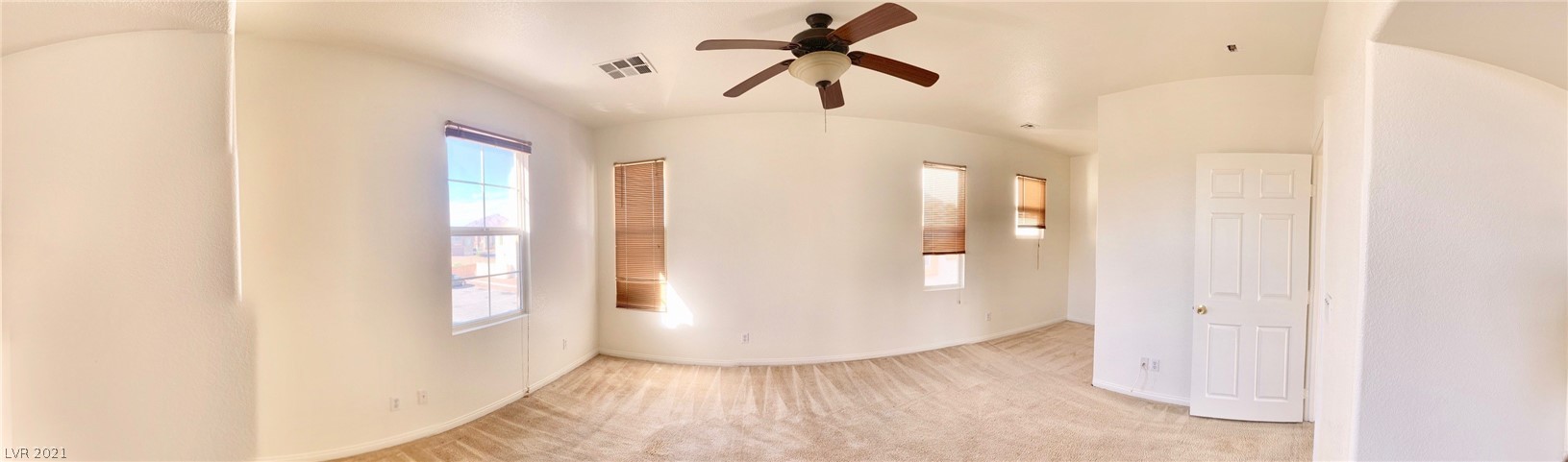 6231 Sunset Spring Avenue Las Vegas, NV 89122 - Photo 15 of 39