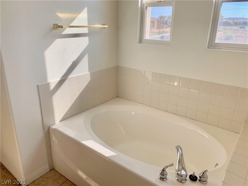 6231 Sunset Spring Avenue Las Vegas, NV 89122 - Photo 22 of 39