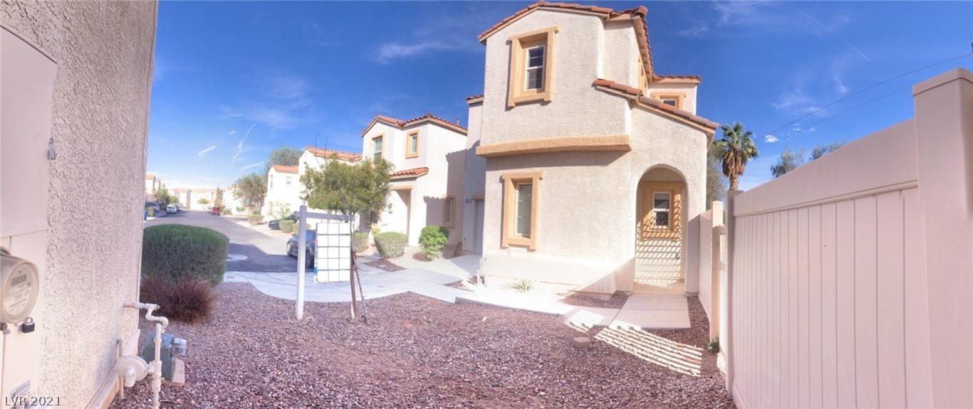 6231 Sunset Spring Avenue Las Vegas, NV 89122 - Photo 3 of 39