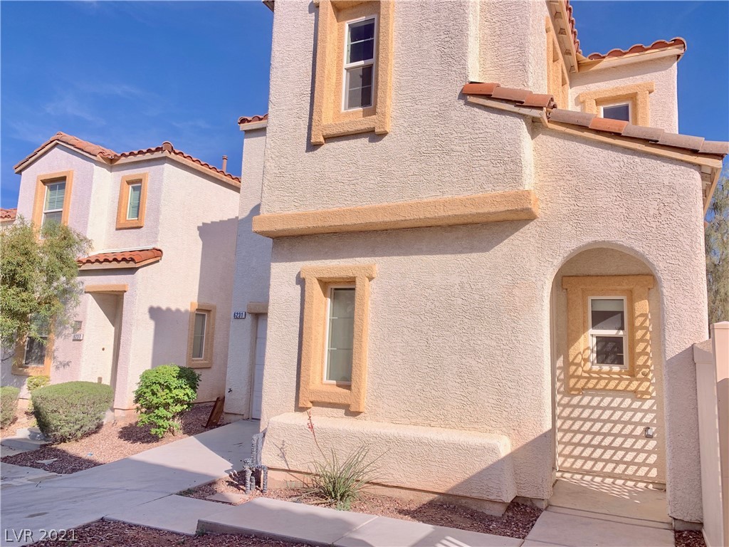 6231 Sunset Spring Avenue Las Vegas, NV 89122 - Photo 4 of 39