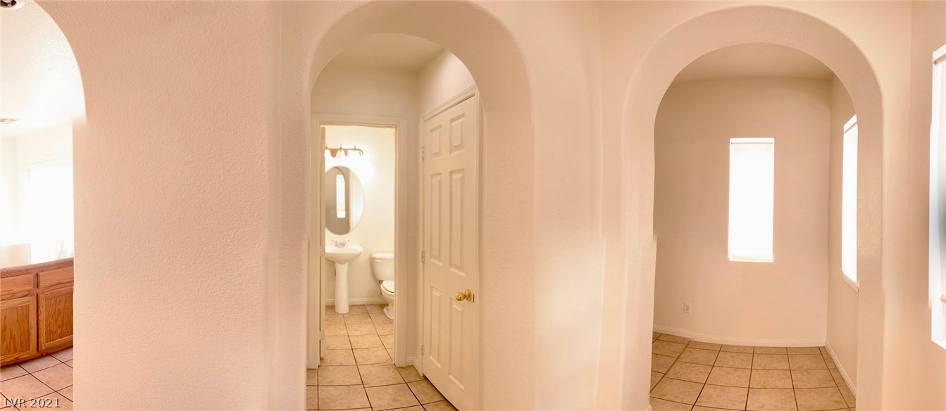 6231 Sunset Spring Avenue Las Vegas, NV 89122 - Photo 7 of 39
