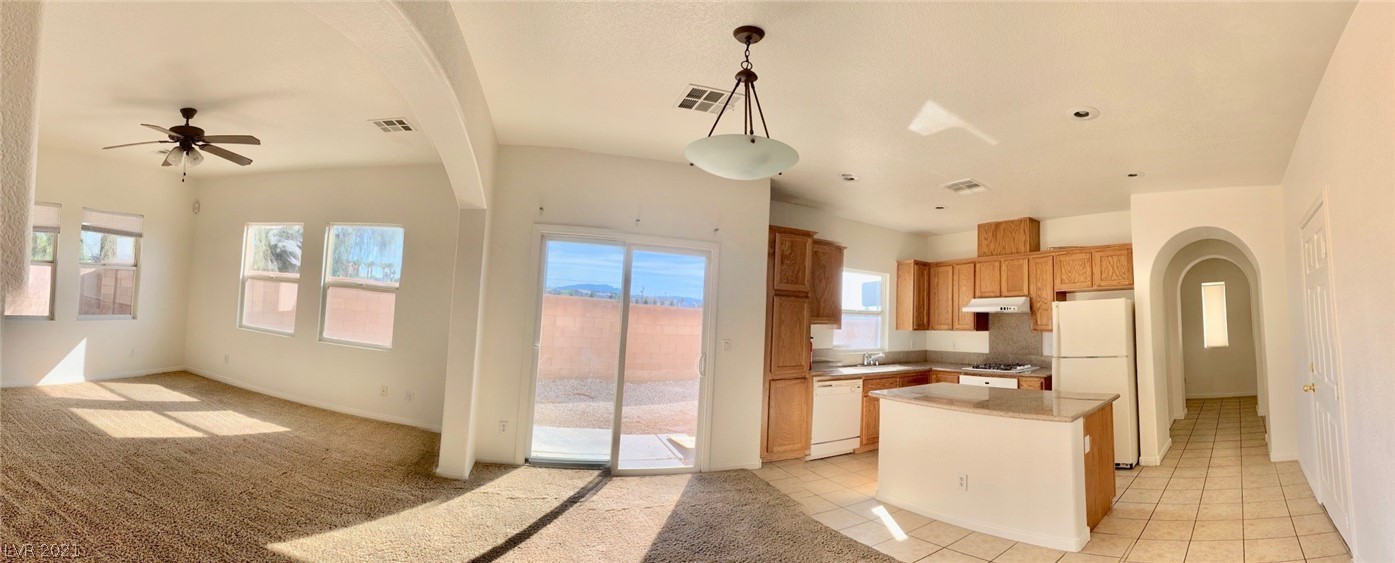 6231 Sunset Spring Avenue Las Vegas, NV 89122 - Photo 8 of 39