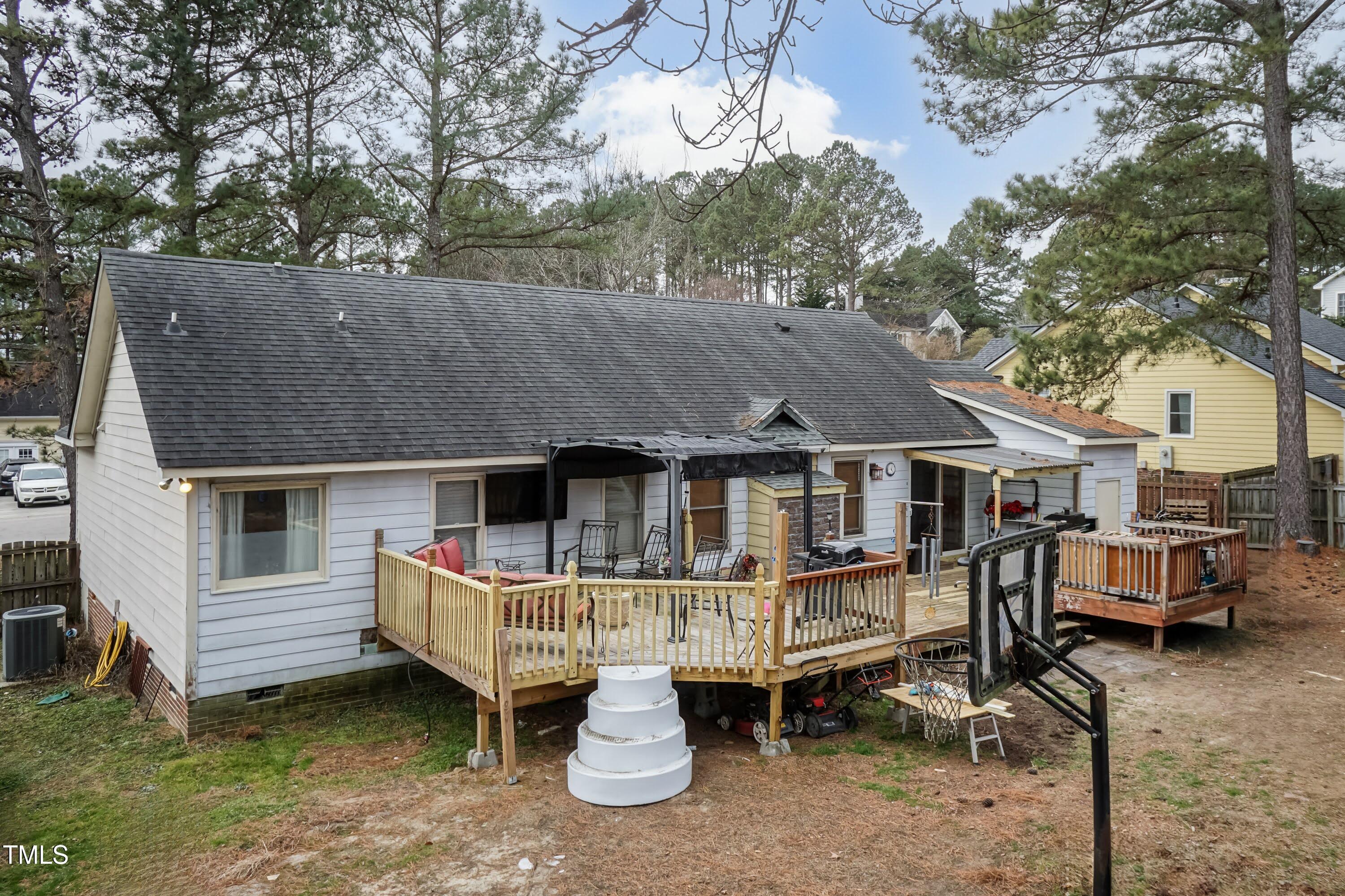 4209 Medlar Lane Raleigh, NC 27616 - Photo 28 of 40 Back 01