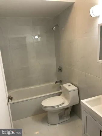 $900 | 5101-7 North 12th Street, Unit 6A, Philadelphia, PA 19141
