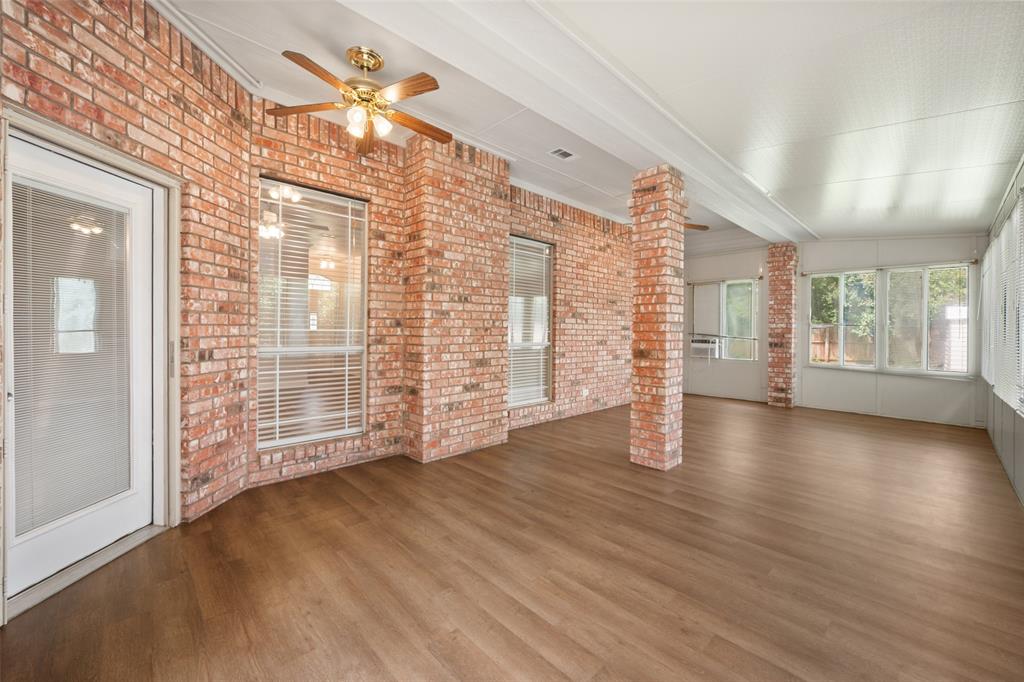 412 Springhill Court Burleson, TX 76028 - Photo 27 of 36