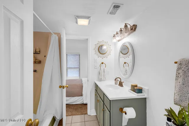 $97,900 | 209 Molokai, Unit C, Diamondhead, MS 39525