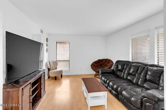 $97,900 | 209 Molokai, Unit C, Diamondhead, MS 39525