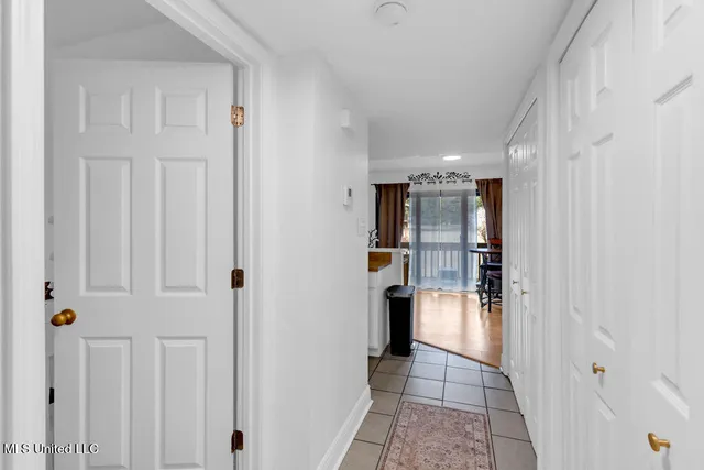 $97,900 | 209 Molokai, Unit C, Diamondhead, MS 39525