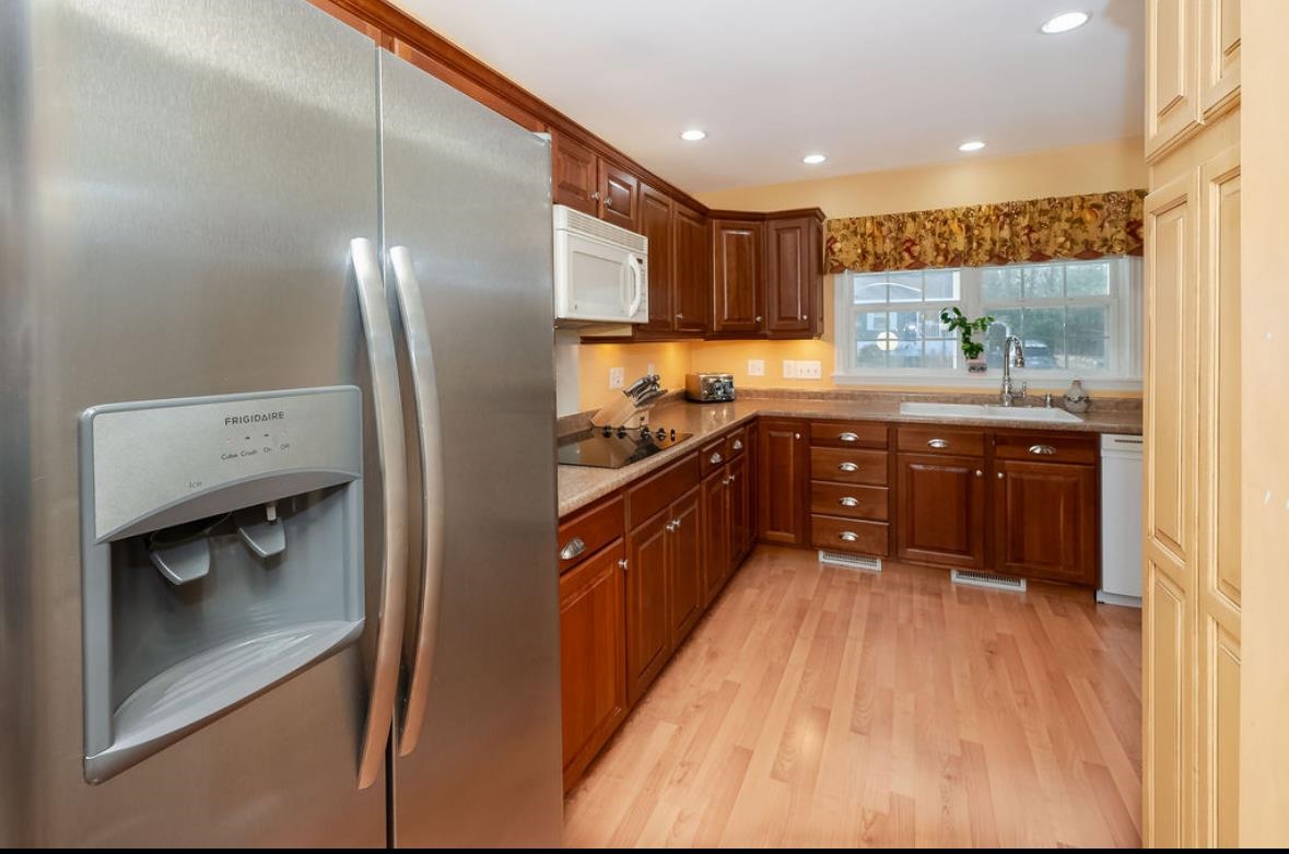 10 Tumbleweed Drive Rochester, NH 03867 - Photo 10 of 40