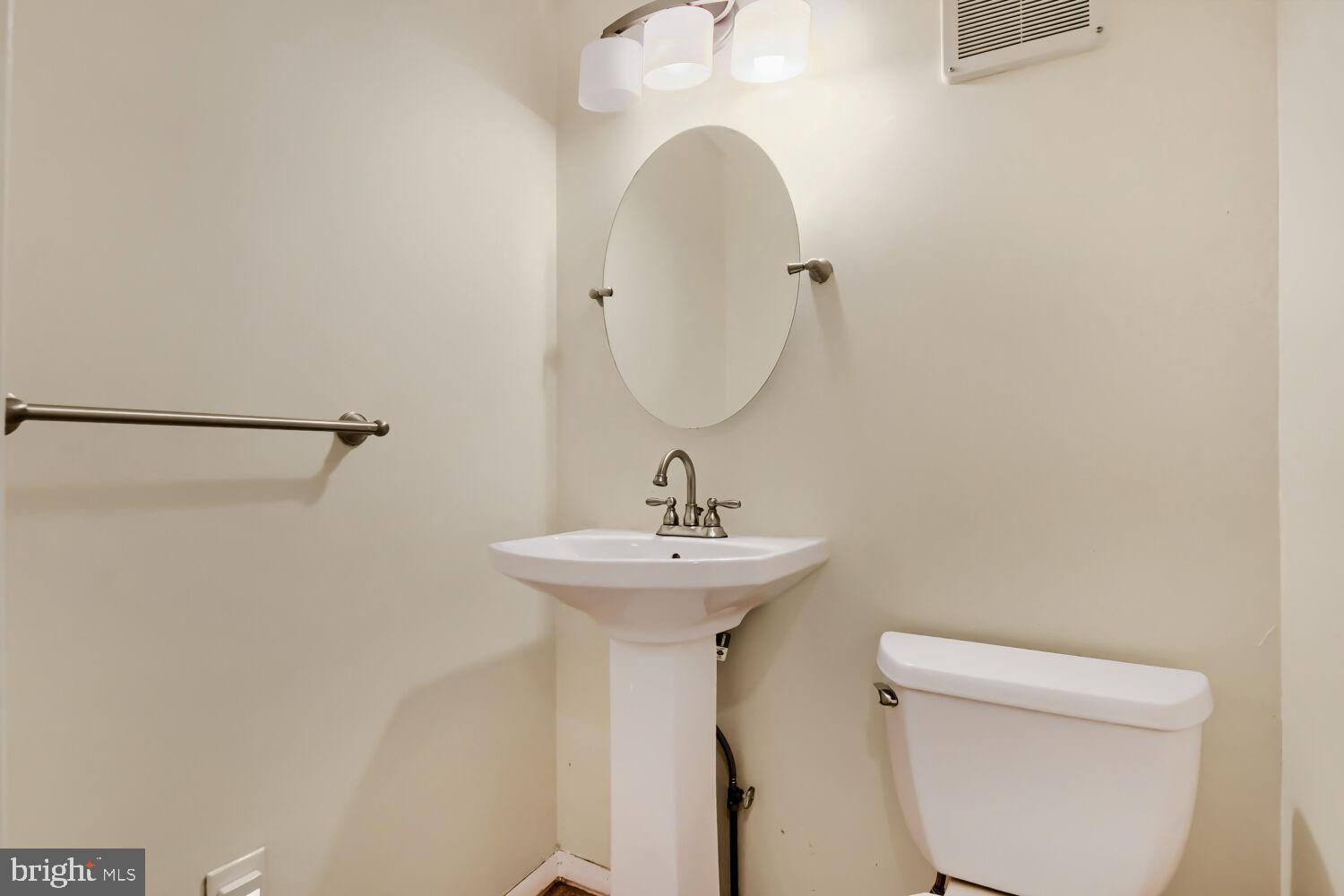 1218 Southview Road Baltimore, MD 21218 - Photo 11 of 23 Gallery Image 11