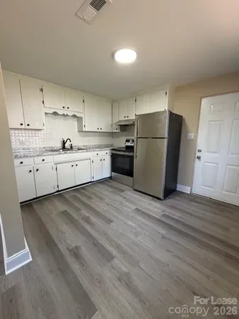 $1,195 | 902 8th Avenue Southwest, Conover, NC 28613