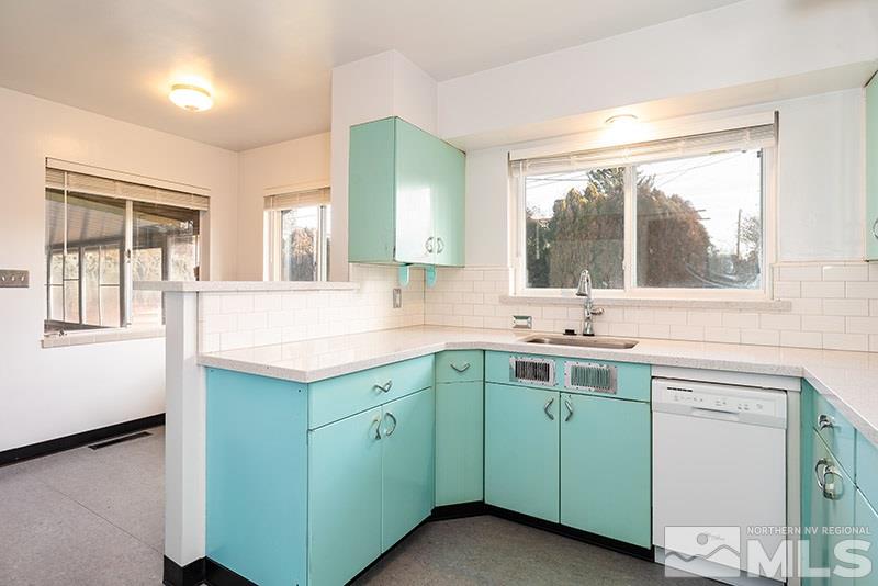970 Dennison Drive Reno, NV 89509 - Photo 7 of 22 Photo 7