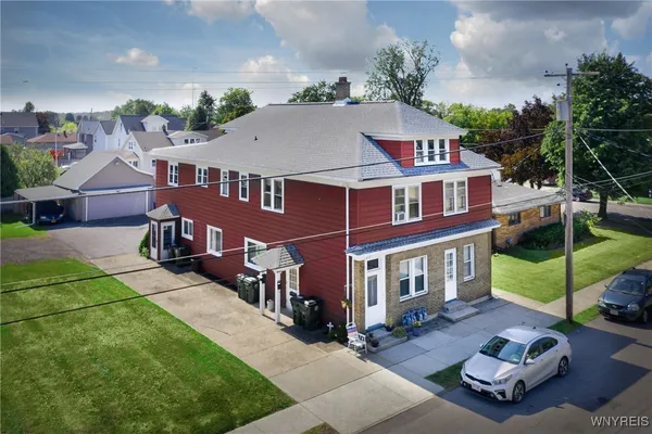 $1,495 | 77 Laverack Avenue, Unit 4, Lancaster, NY 14086