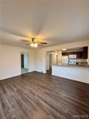 $1,495 | 77 Laverack Avenue, Unit 4, Lancaster, NY 14086