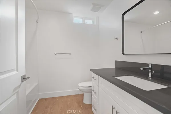 $1,644 | 8750 Sepulveda Boulevard, Unit 301, North Hills, CA 91343