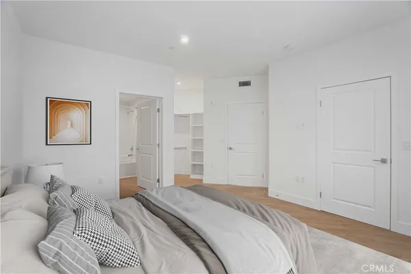 $1,644 | 8750 Sepulveda Boulevard, Unit 301, North Hills, CA 91343