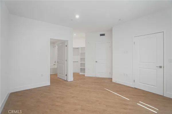 $1,644 | 8750 Sepulveda Boulevard, Unit 301, North Hills, CA 91343