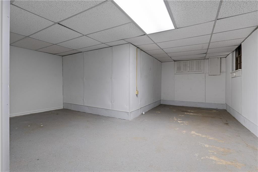 7085 Hobgood Road Fairburn, GA 30213 - Photo 32 of 40 a view of a room with an empty space