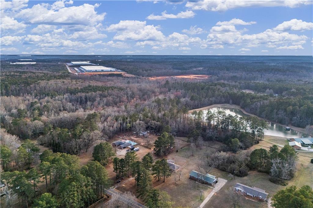 7085 Hobgood Road Fairburn, GA 30213 - Photo 40 of 40 a view of a pathway both side of yard