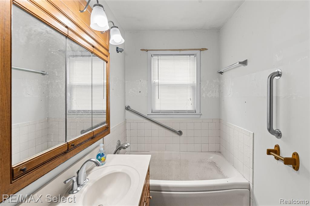 7173 Porter Road Grand Blanc, MI 48439 - Photo 20 of 35