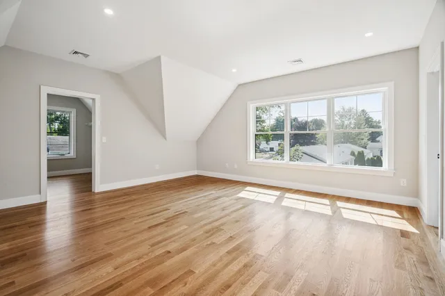 $1,299,900 | 330 High Street, Hampton, NH 03842