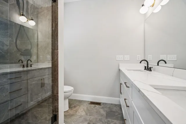 $1,299,900 | 330 High Street, Hampton, NH 03842