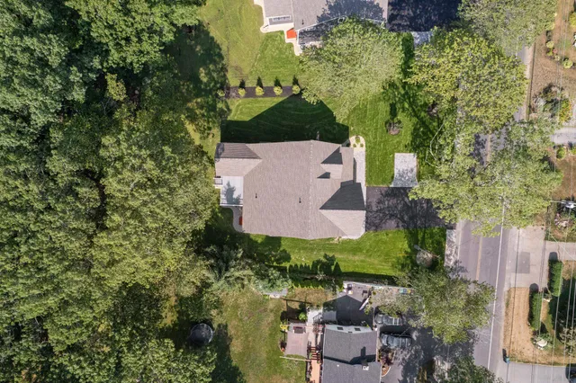 $1,299,900 | 330 High Street, Hampton, NH 03842