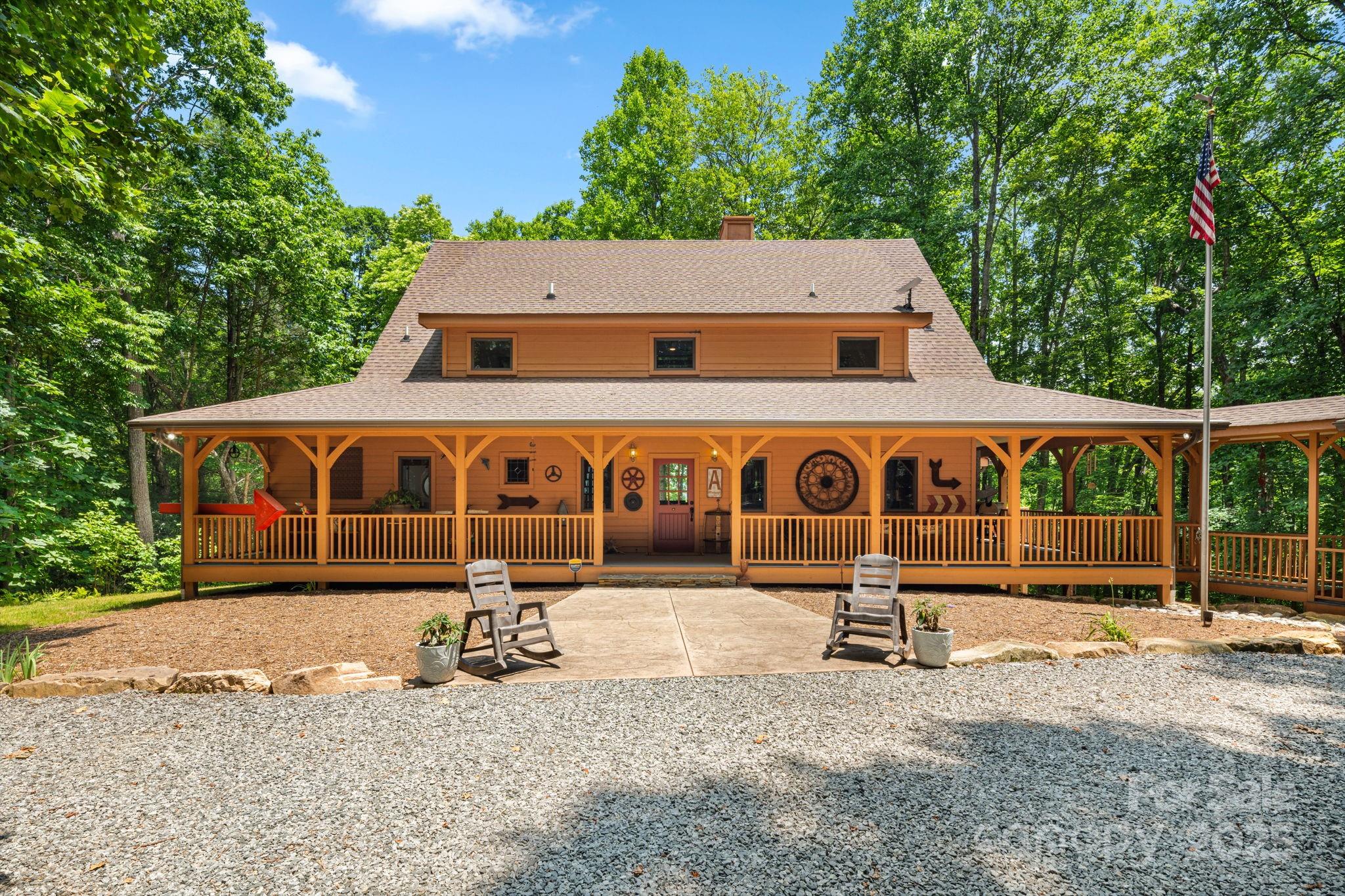492 Henry Mountain Road Brevard, NC 28712 - Photo 3 of 48 Gallery Image 3