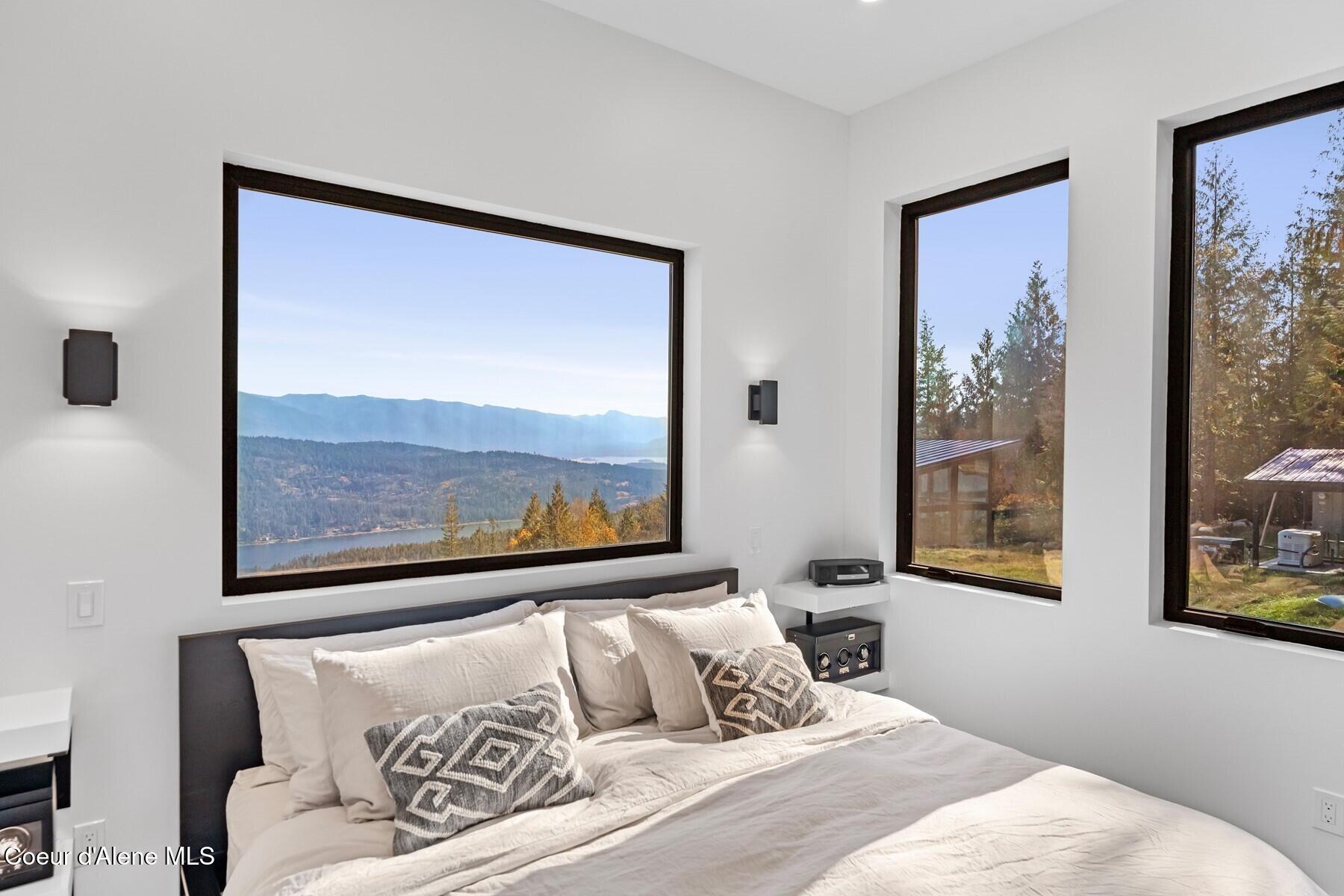 1376 Less Traveled Road Sagle, ID 83860 - Photo 21 of 61 18