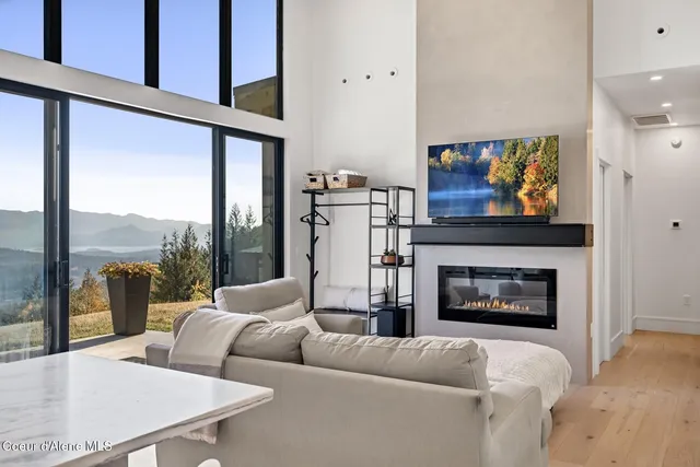 $2,295,000 | 1376 Less Traveled Road, Sagle, ID 83860