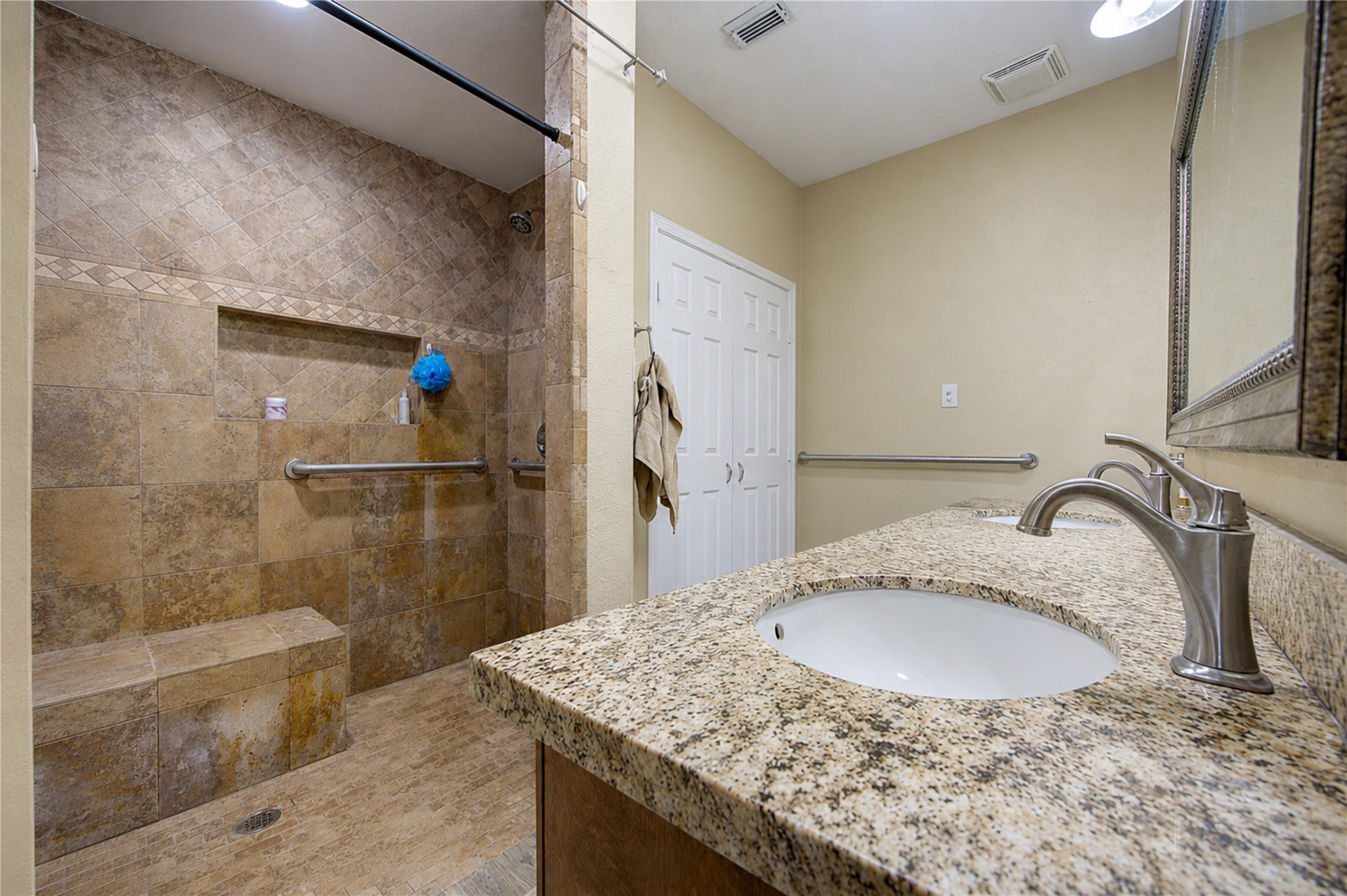 316 North Ranch House Road Angleton, TX 77515 - Photo 17 of 30