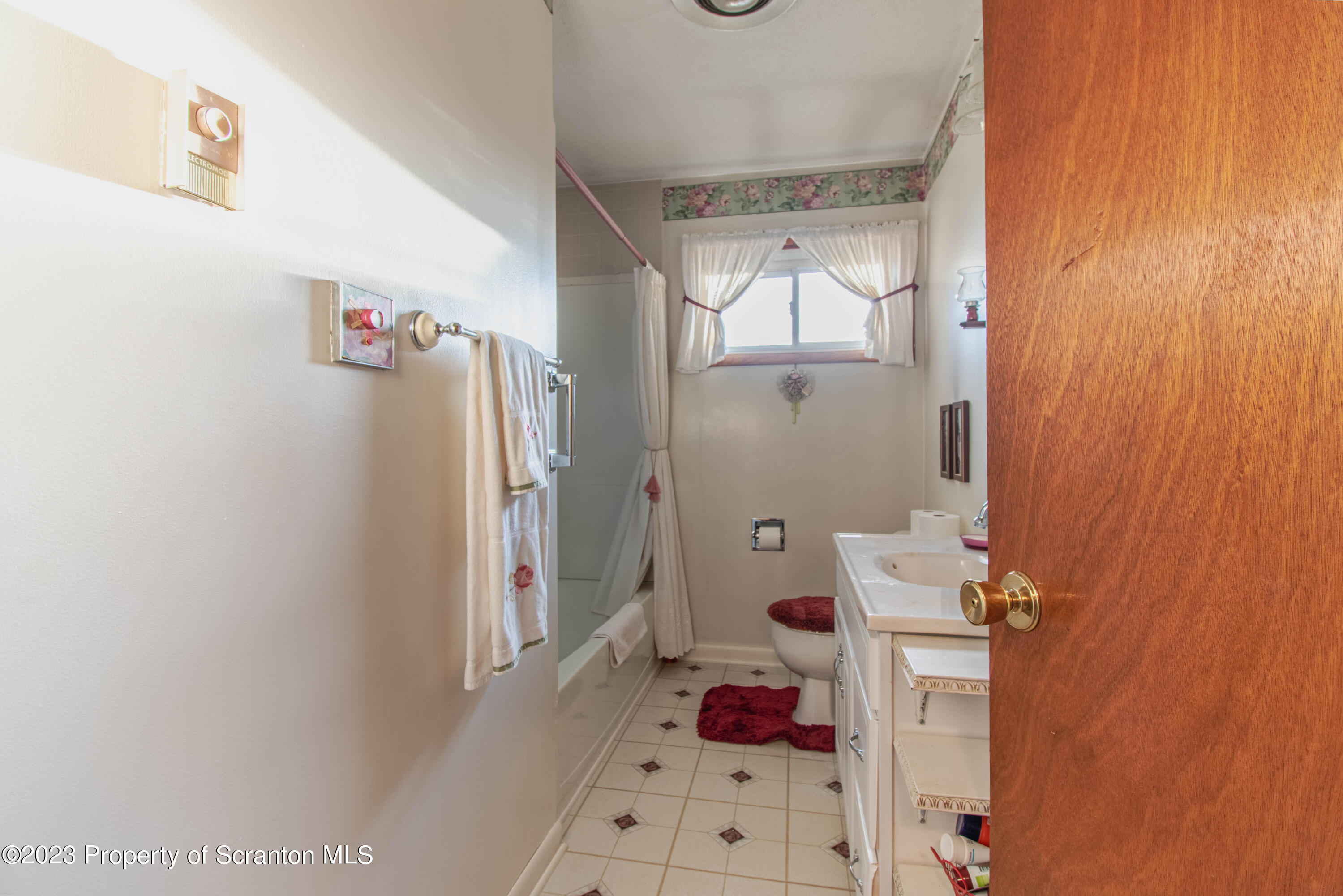 1417 Whites Ferry Road Falls, PA 18615 - Photo 16 of 30 Gallery Image 16