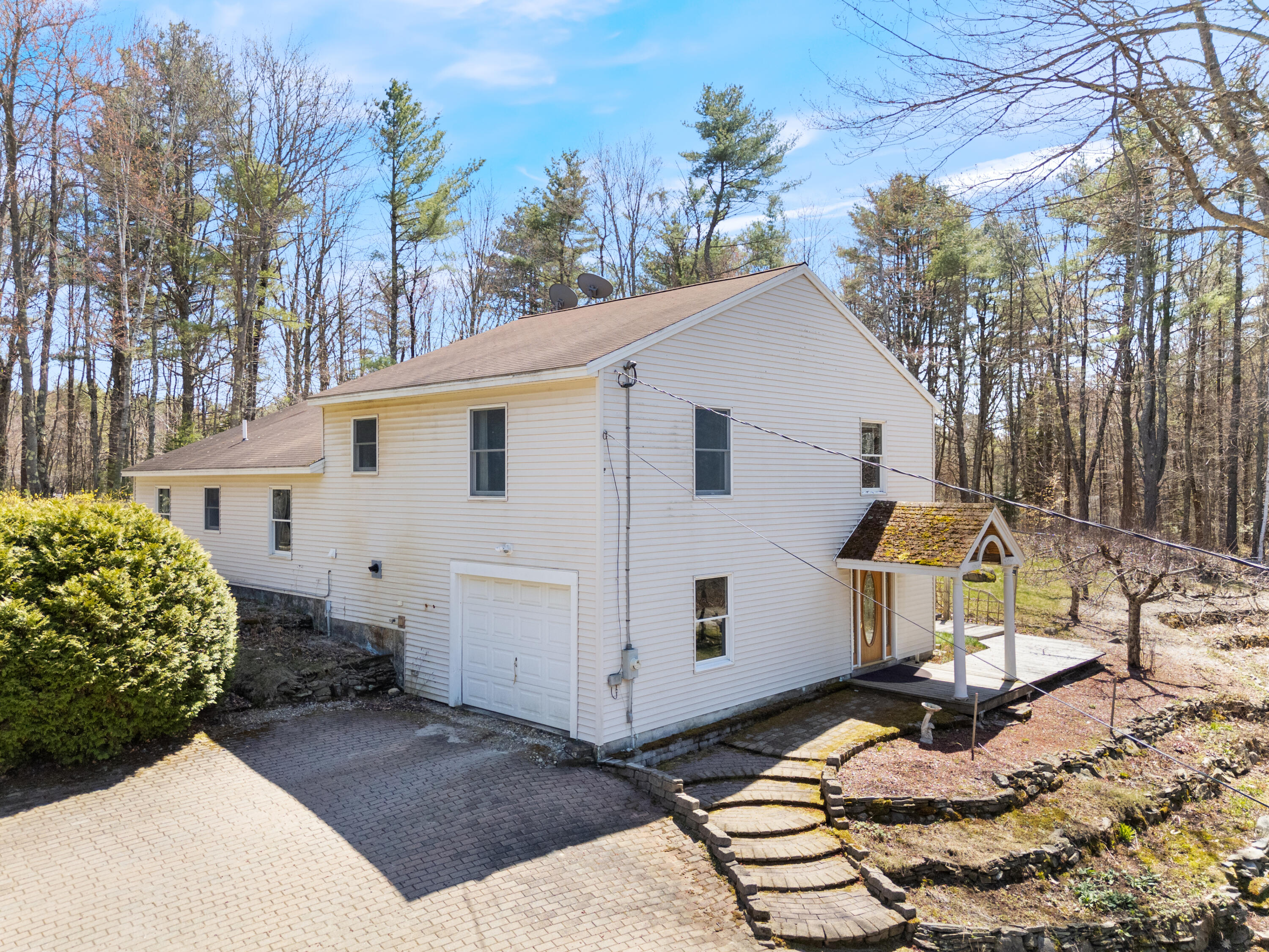 36 Farmview Lane Freeport, ME 04032 - Photo 4 of 43 Driveway #1